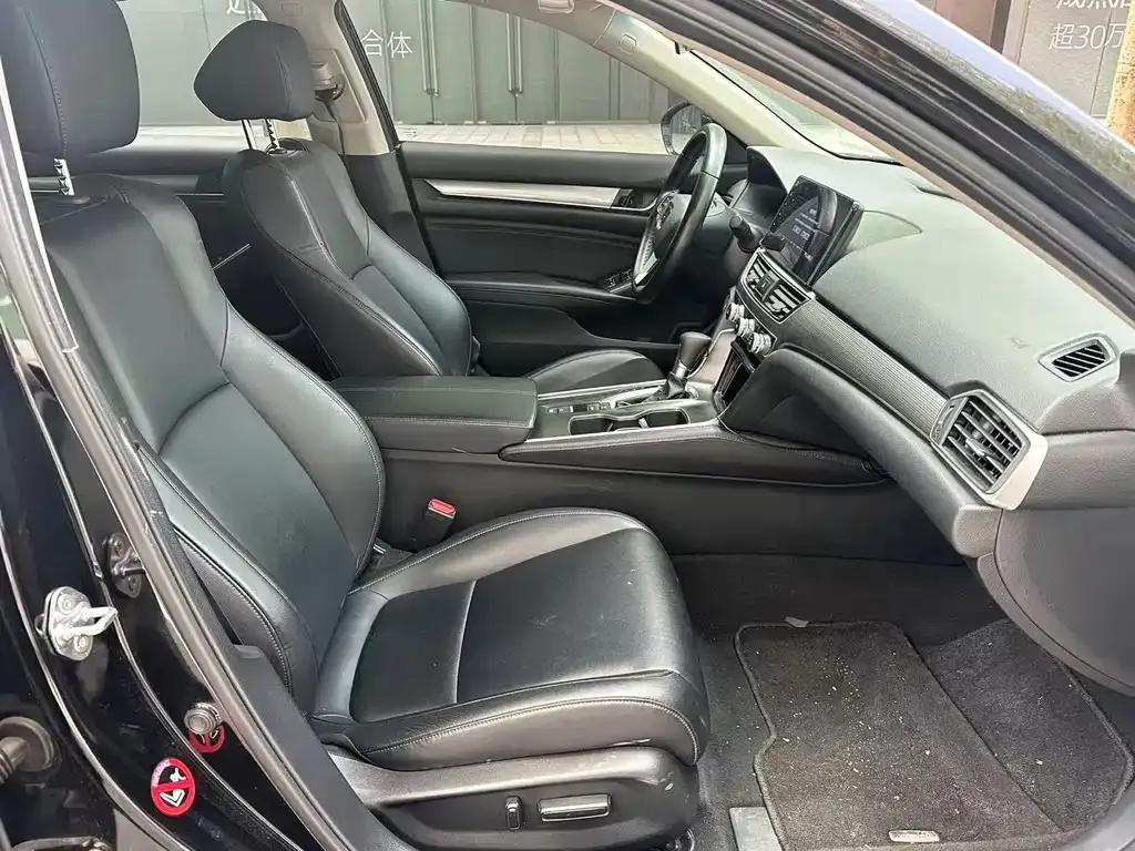 Honda Accord — фото 6
