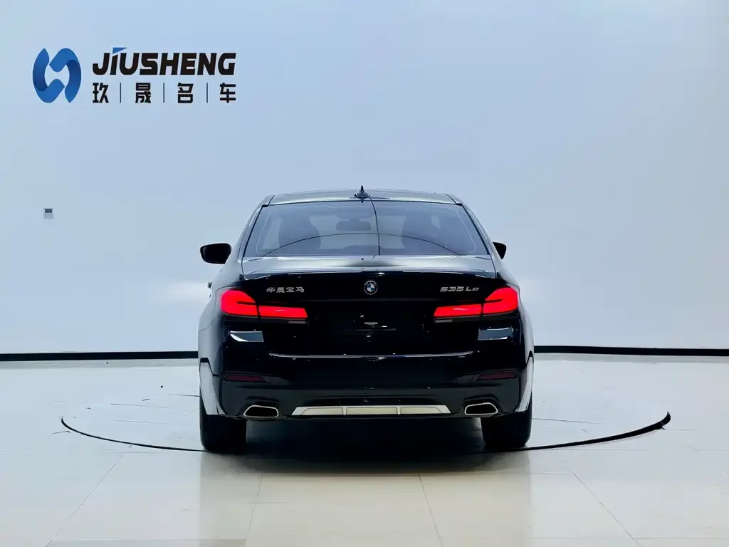 BMW 5 Series New Energy — фото 5
