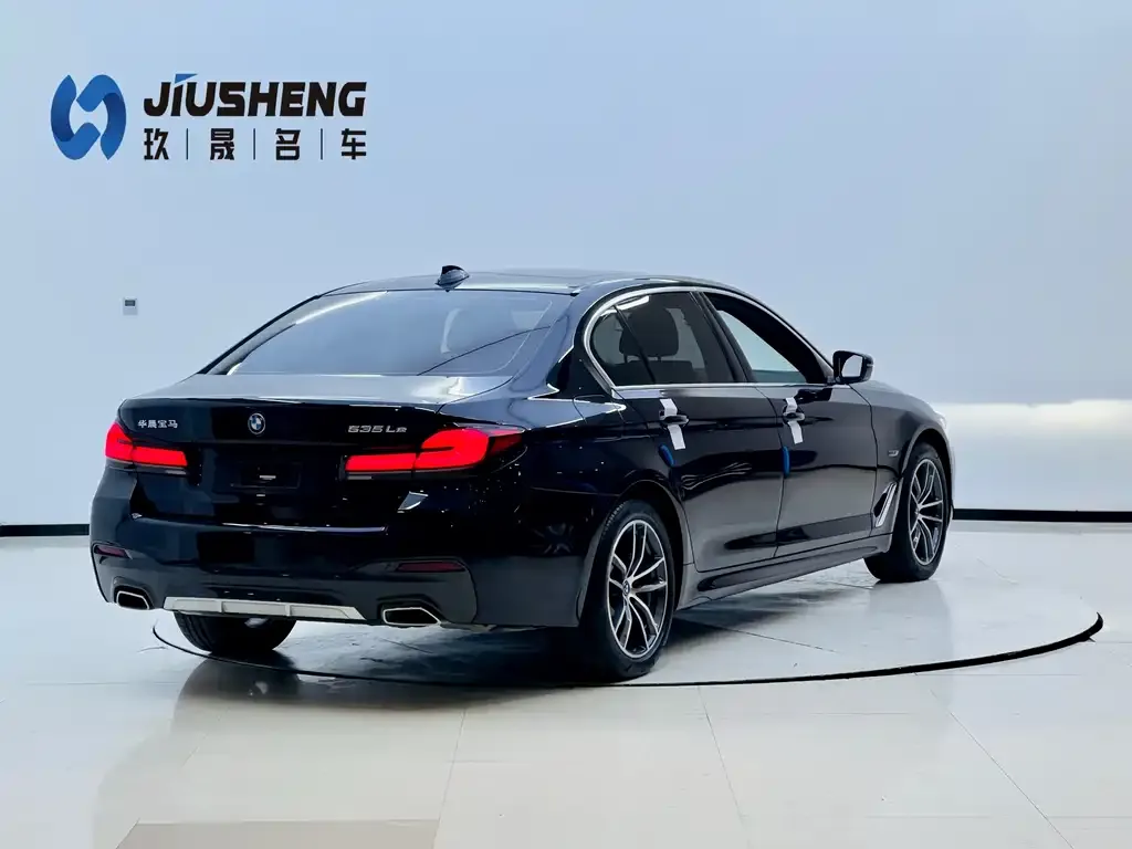 BMW 5 Series New Energy — фото 6