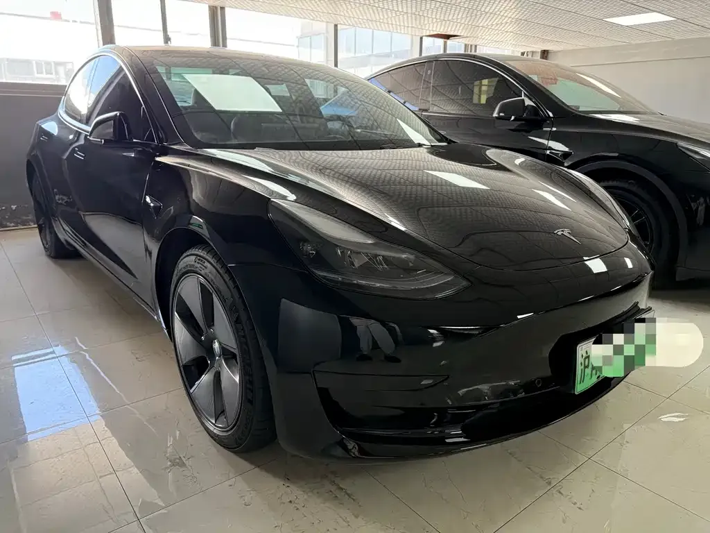 Tesla Model 3 — фото 8