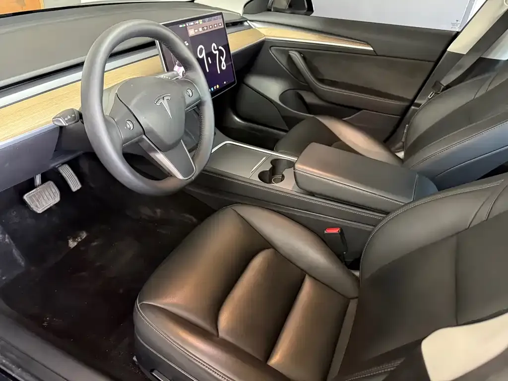 Tesla Model 3 — фото 5