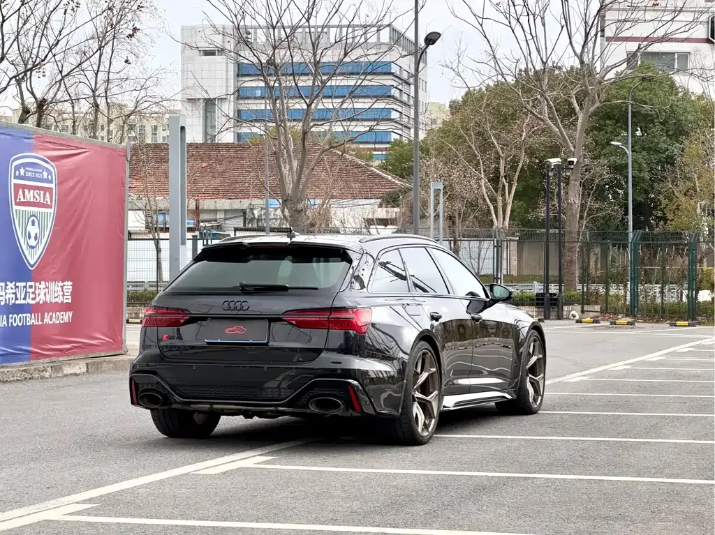 Audi RS 6 2024 из CN, фото 10