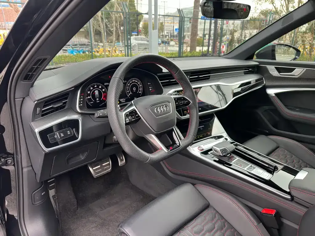 Audi RS 6 2024 из CN, фото 3