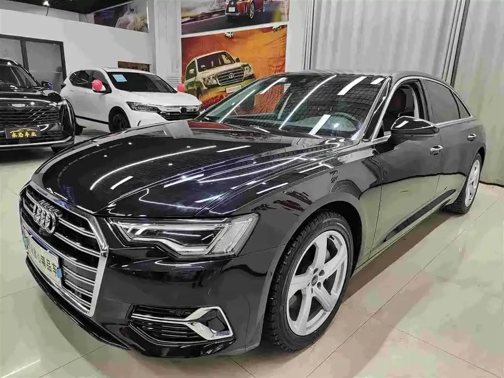 Audi A6L — фото 1