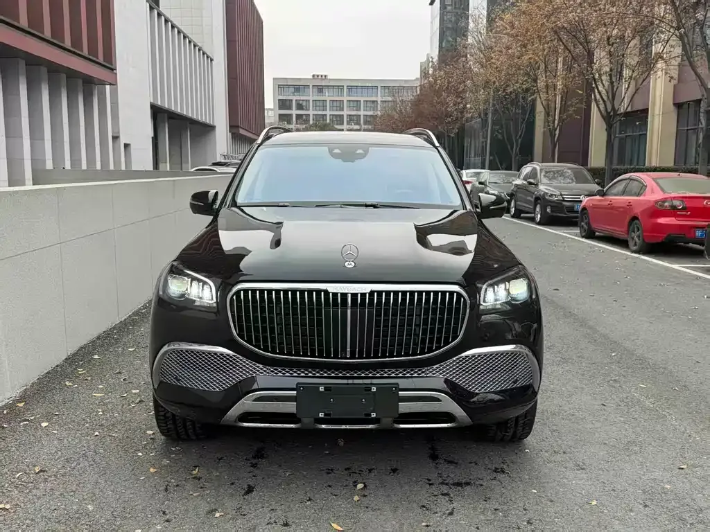 Mercedes-Benz GLS — фото 1