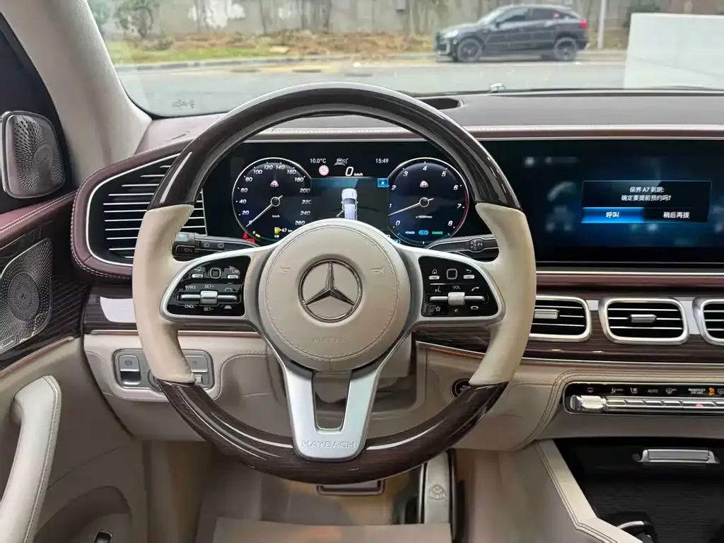 Mercedes-Benz GLS — фото 8