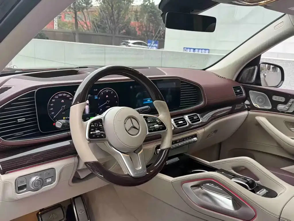 Mercedes-Benz GLS — фото 3