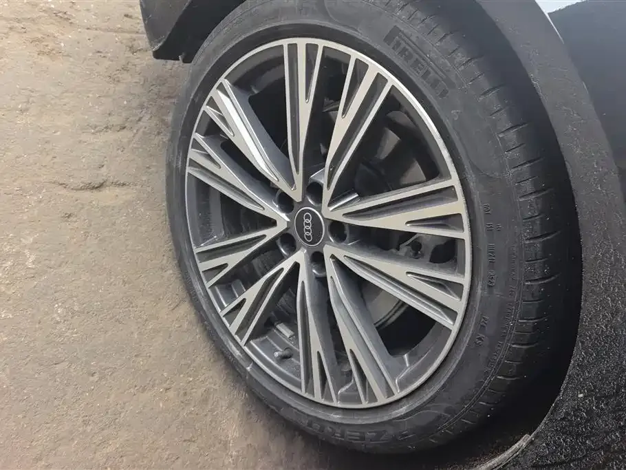 Audi A6L 2023 из CN, фото 4