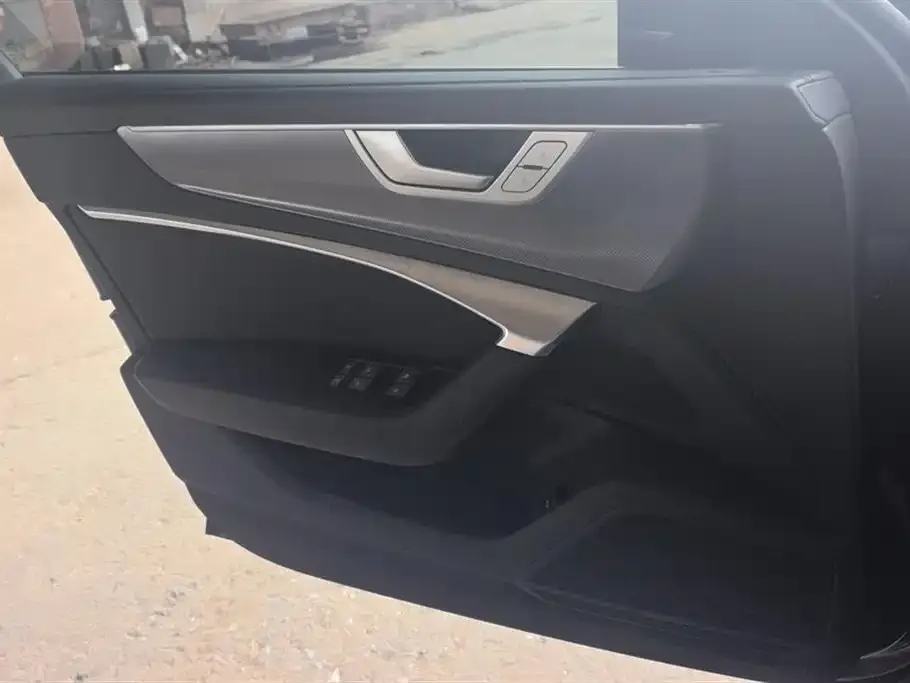 Audi A6L 2023 из CN, фото 5