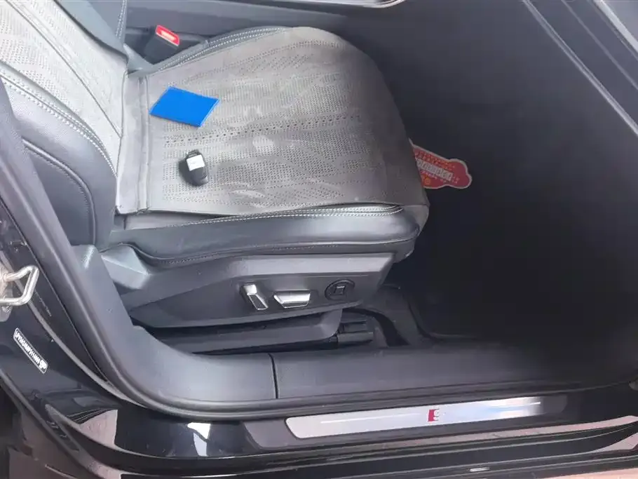 Audi A6L 2023 из CN, фото 8
