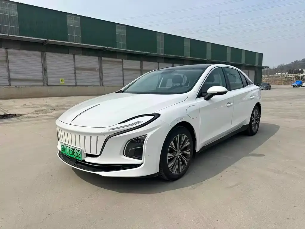 Hongqi E-QM5 — фото 1