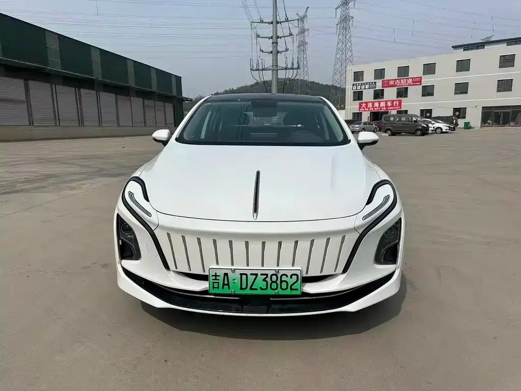 Hongqi E-QM5 — фото 7