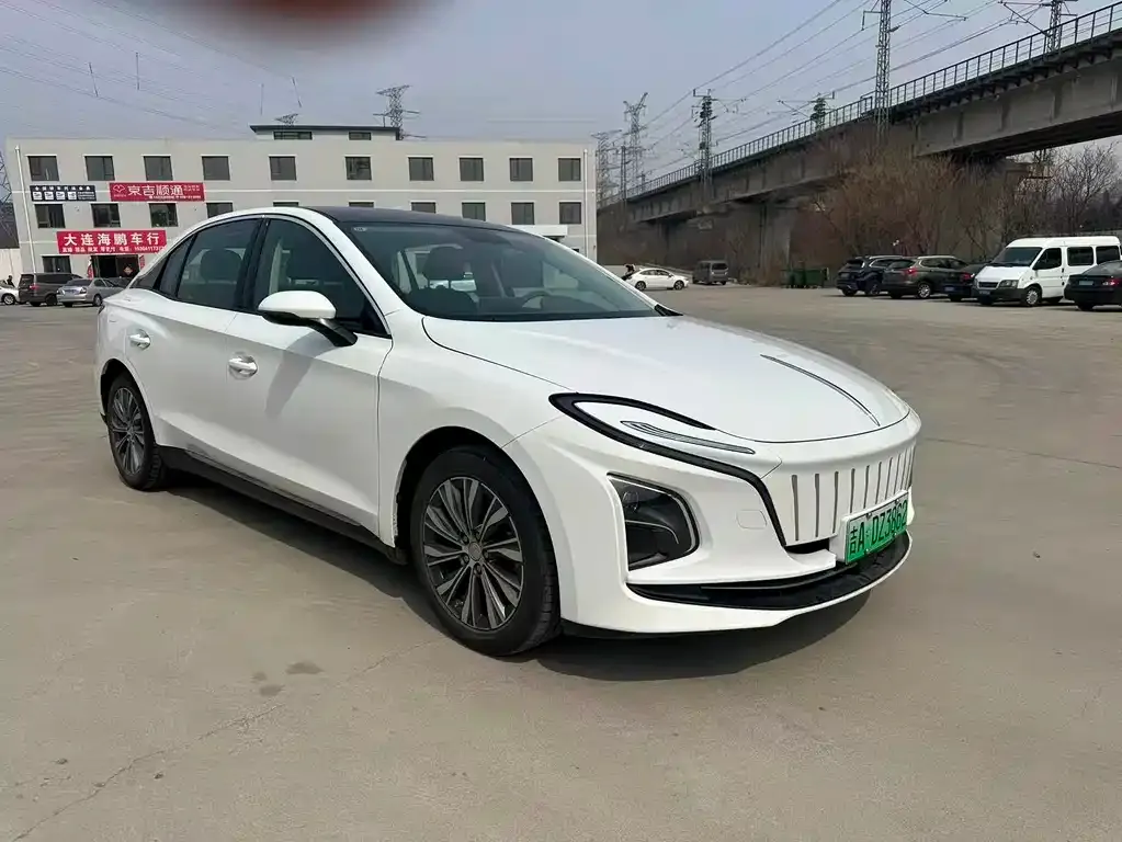 Hongqi E-QM5 — фото 8