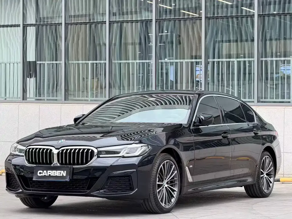 BMW 5 Series — фото 1