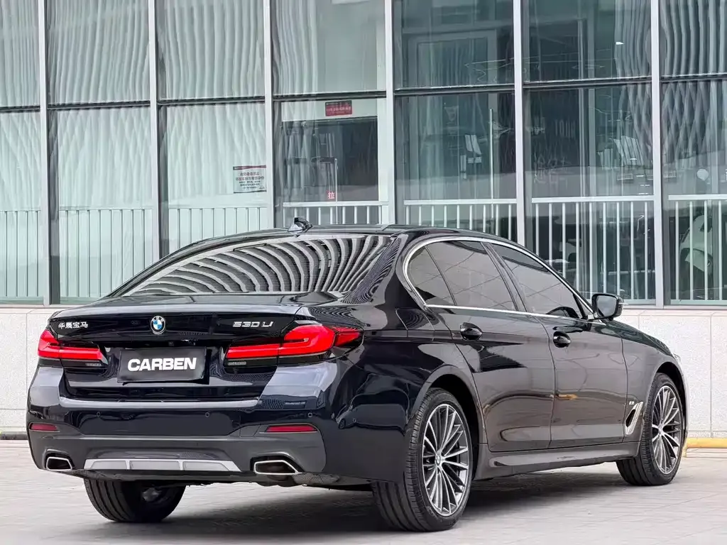 BMW 5 Series — фото 4
