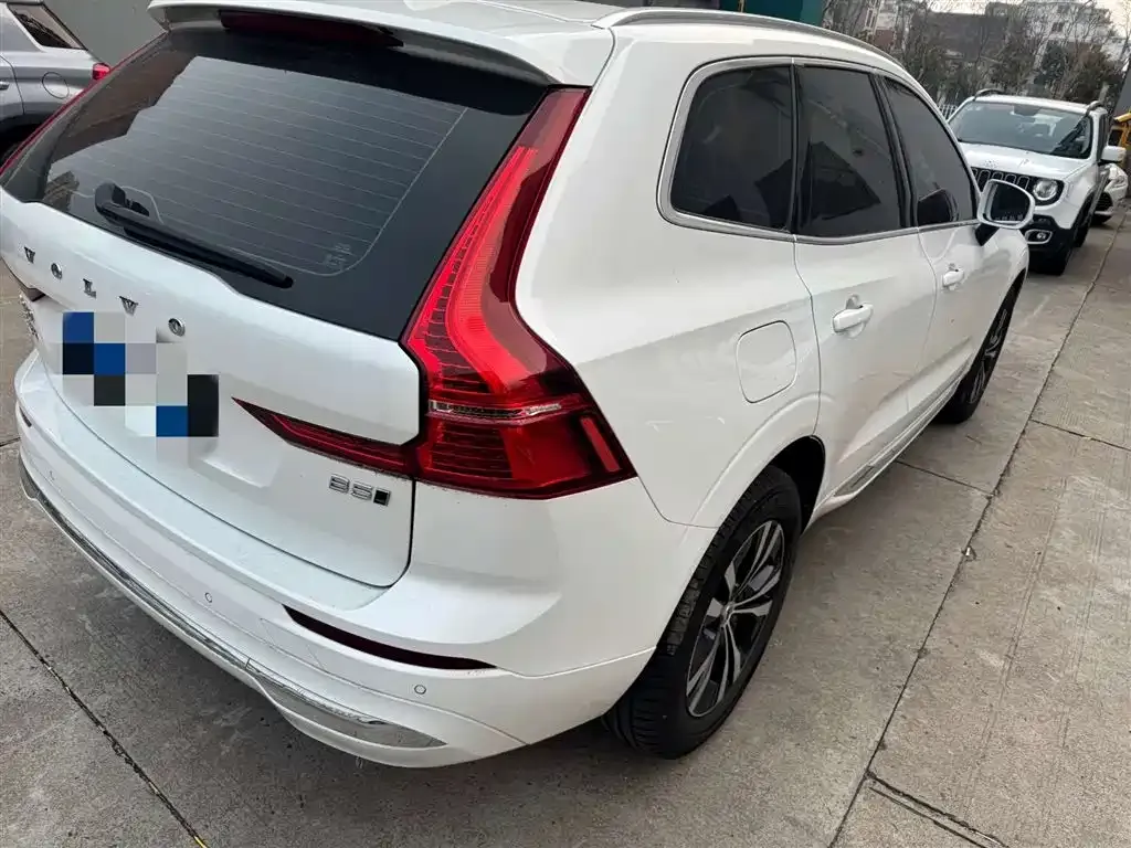 Volvo XC60 — фото 3