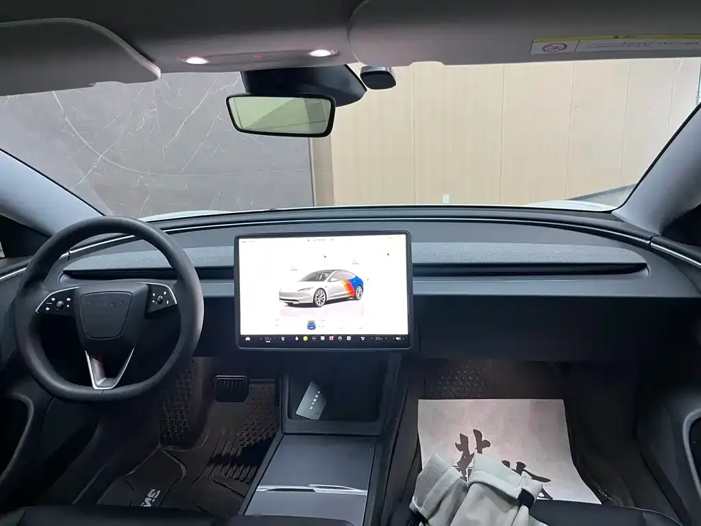 Tesla Model 3 — фото 6