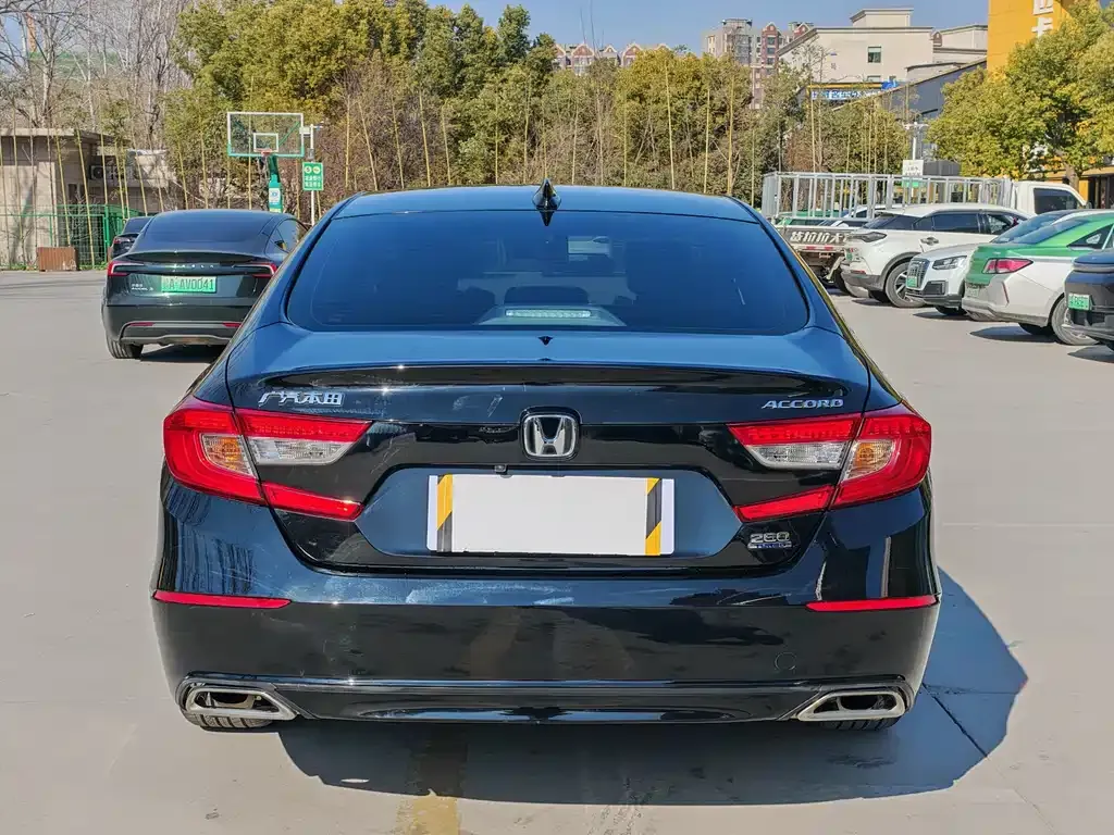 Honda Accord — фото 6