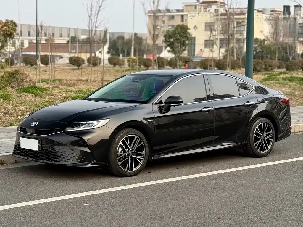 Toyota Camry 2024 из CN, фото 1