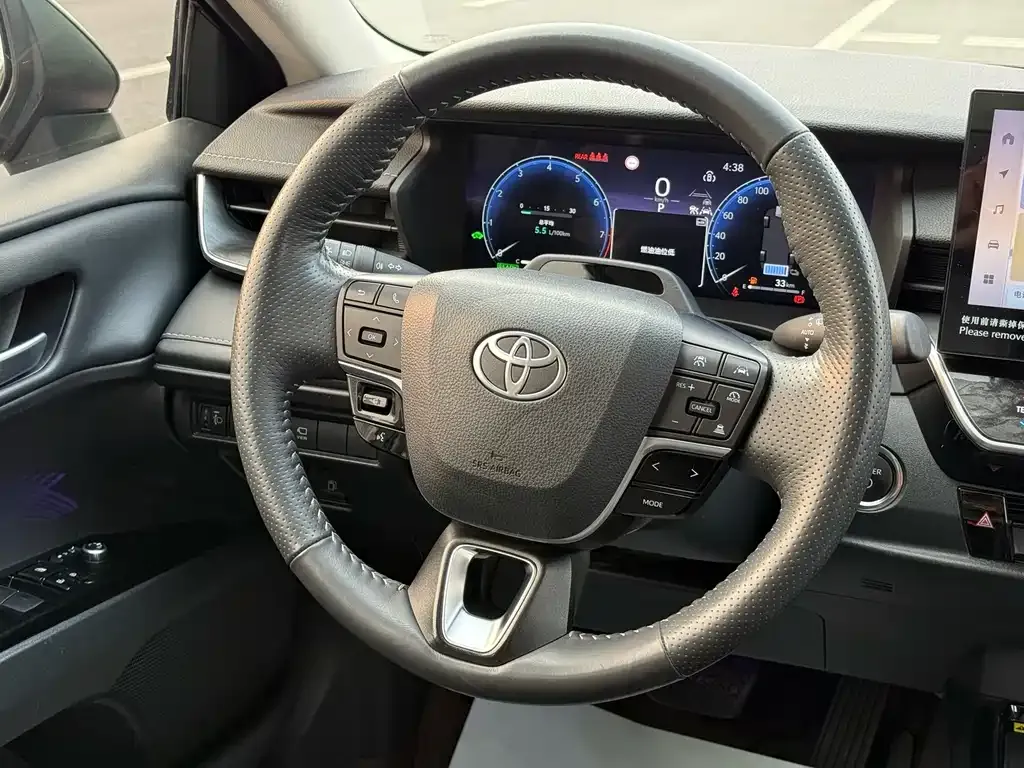 Toyota Camry 2024 из CN, фото 9