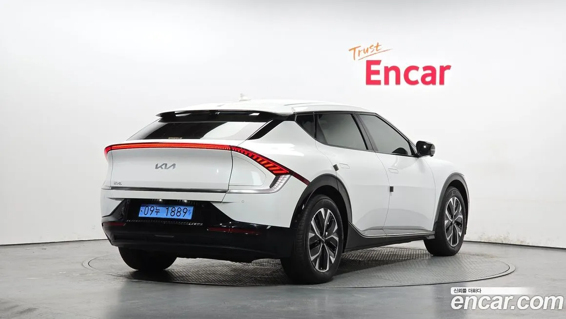 Kia EV6 2023 из KR, фото 3