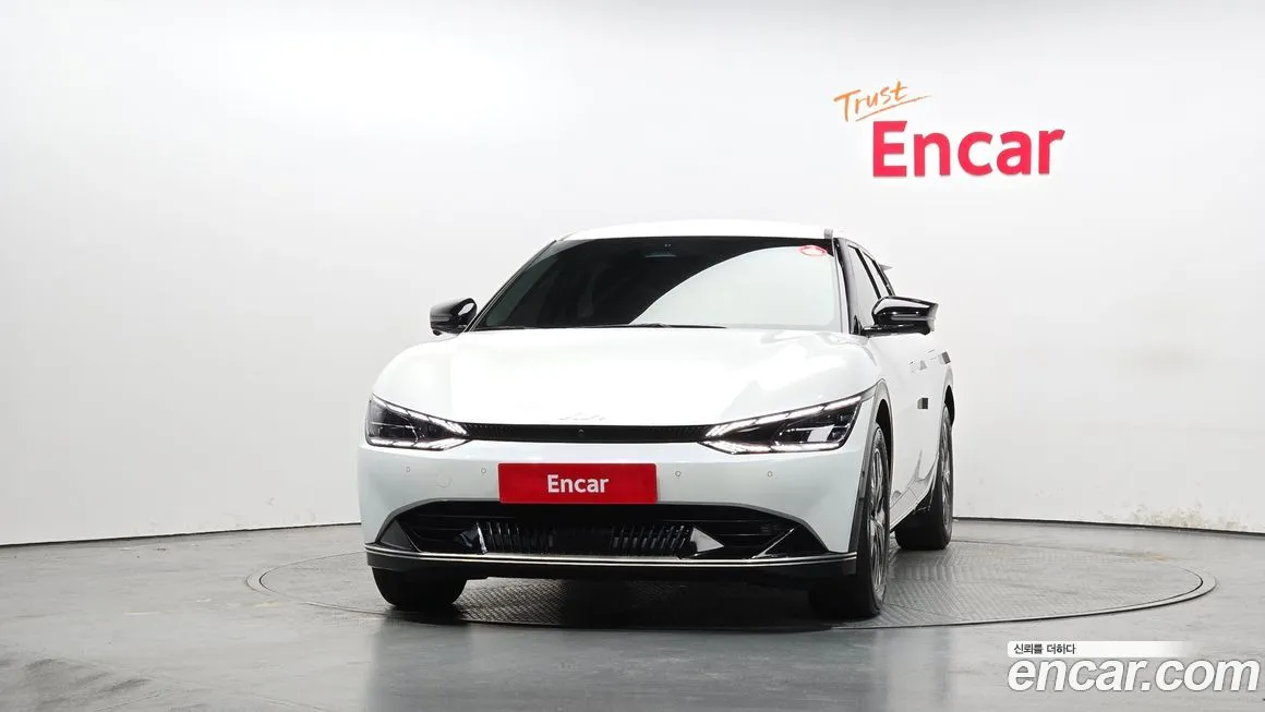 Kia EV6 2023 из KR, фото 2