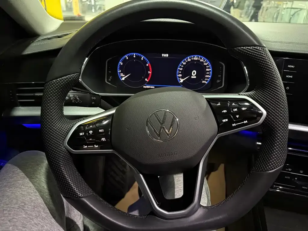 Volkswagen Passat — фото 2