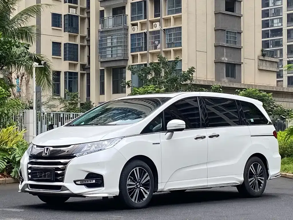 Honda Odyssey — фото 1