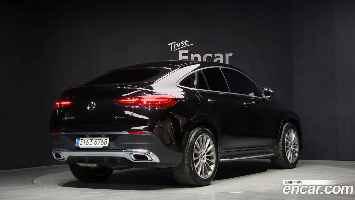 Mercedes-Benz GLE-Class — фото 7