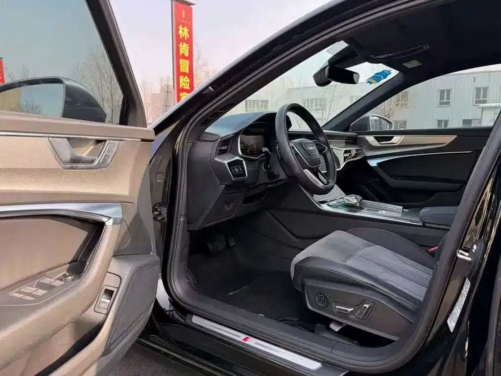 Audi A6L — фото 5
