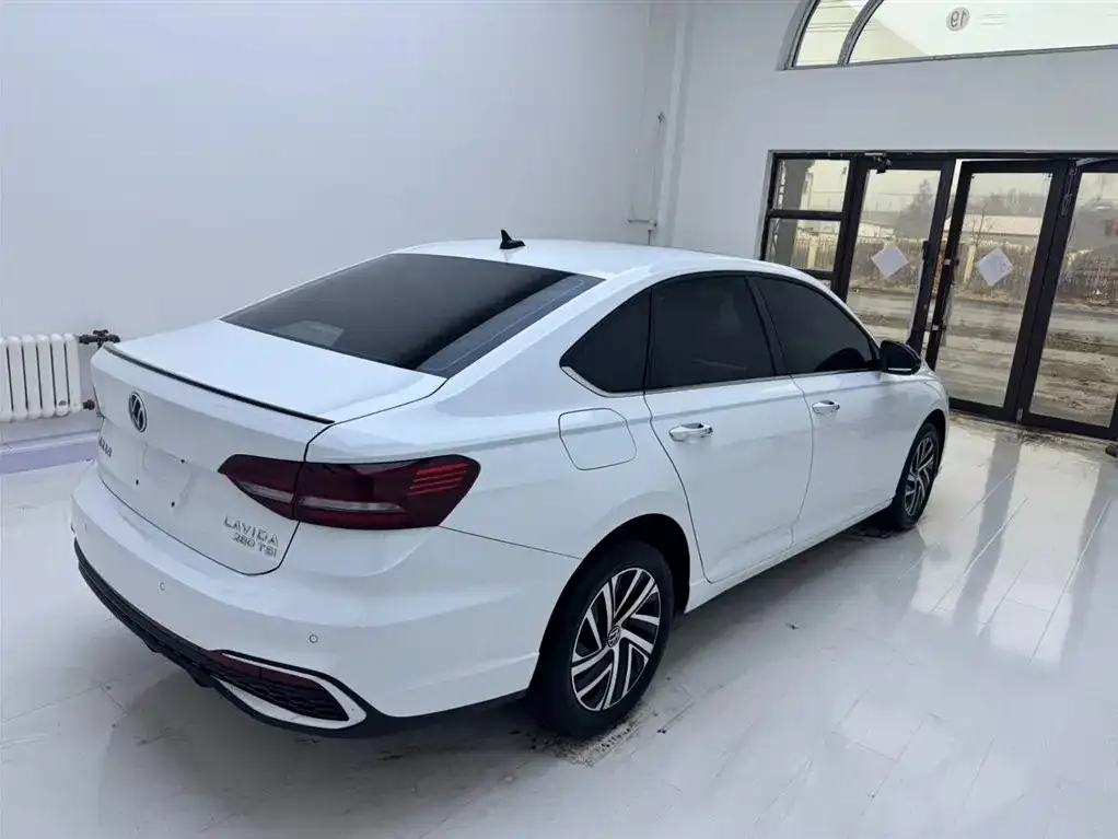 Volkswagen Lavida 2023 из CN, фото 4