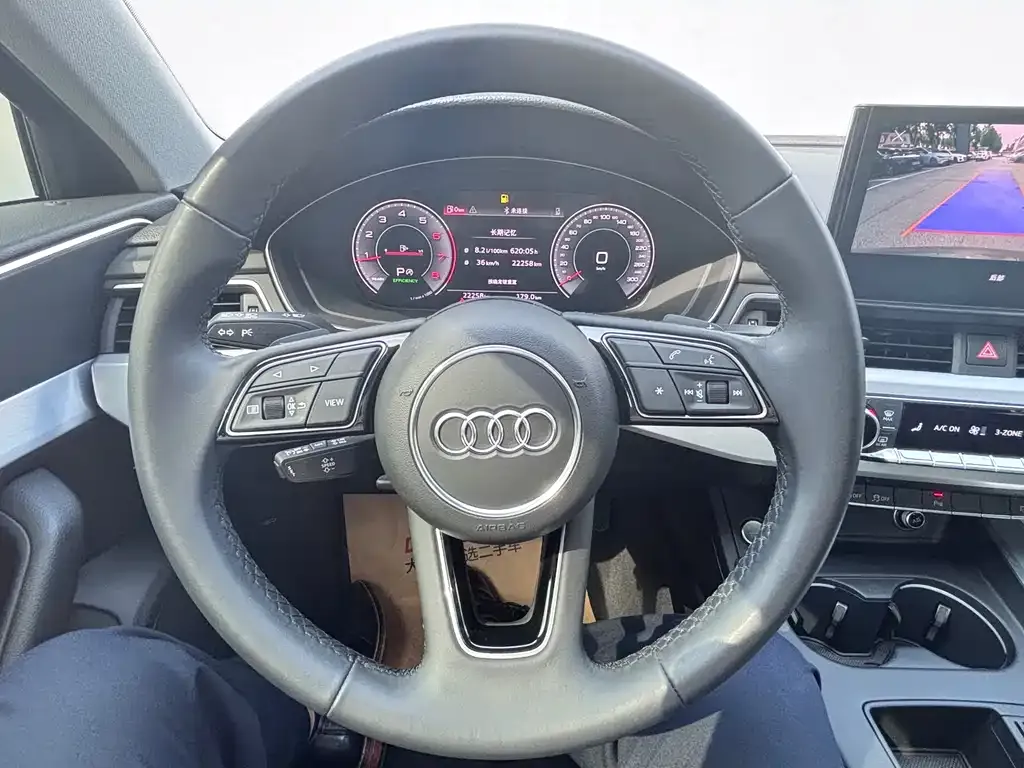 Audi A4L 2021 из CN, фото 4