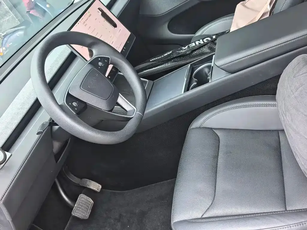 Tesla Model Y 2025 из CN, фото 3