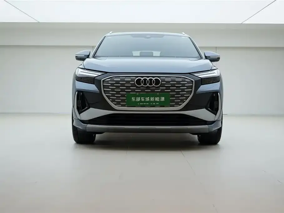 Audi Q4 e-tron — фото 9