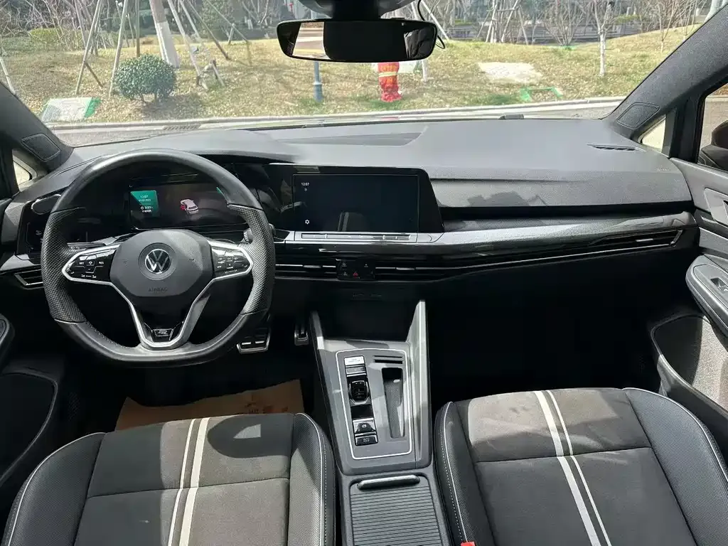 Volkswagen Golf 2021 из CN, фото 3