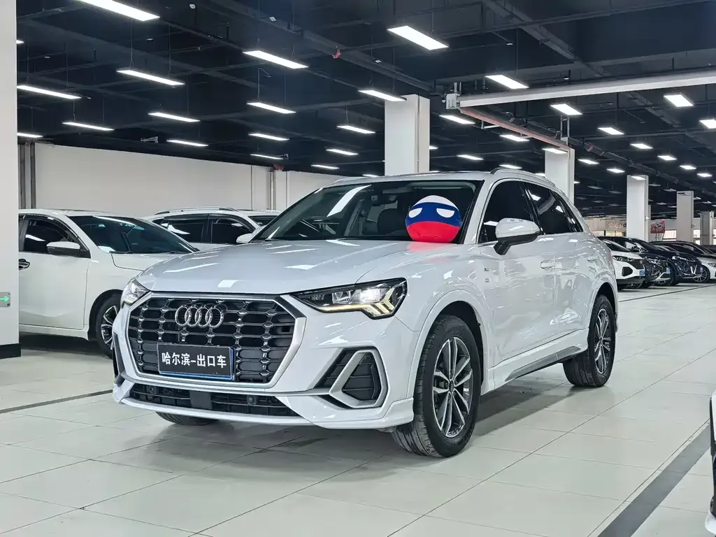 Audi Q3 2023 из CN, фото 1