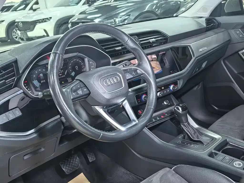 Audi Q3 2023 из CN, фото 10