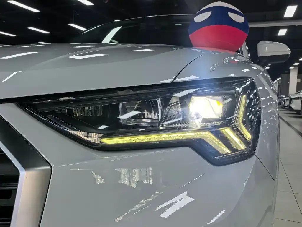 Audi Q3 2023 из CN, фото 3