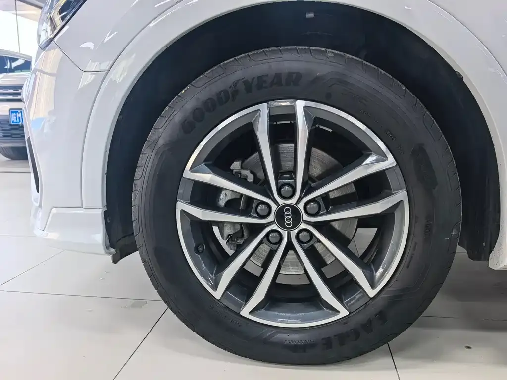 Audi Q3 2023 из CN, фото 5
