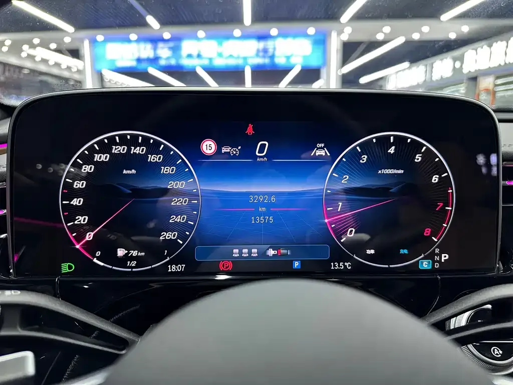 Mercedes-Benz E-Class 2025 из CN, фото 7