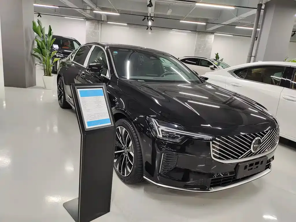 Volvo S90 — фото 5