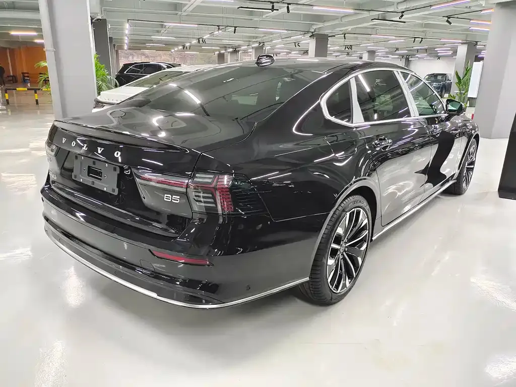 Volvo S90 — фото 8