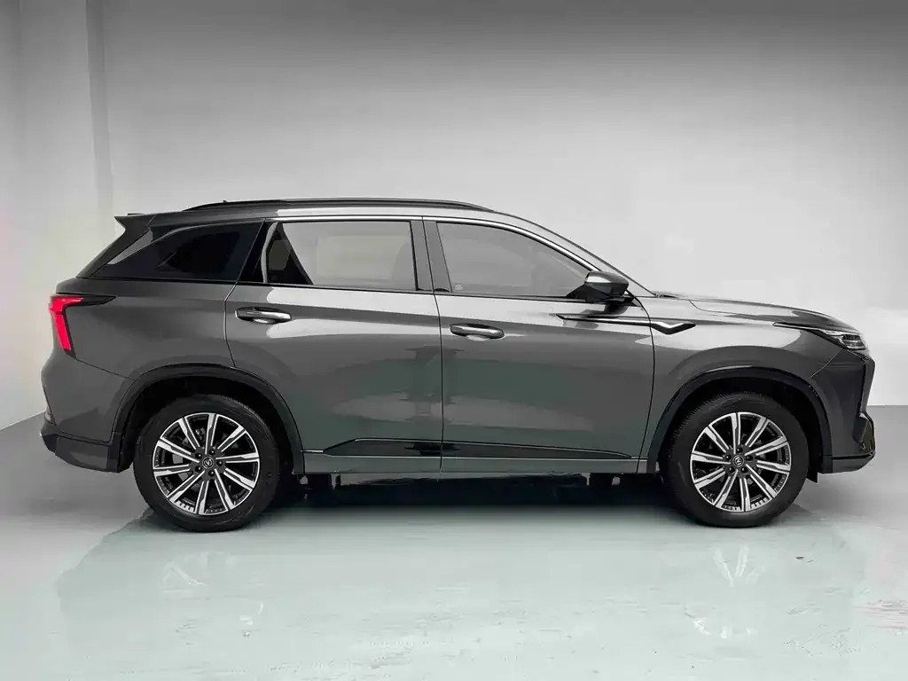 Changan CS75PLUS — фото 10