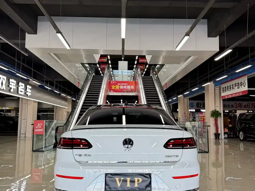 Volkswagen CC 2022 из CN, фото 4
