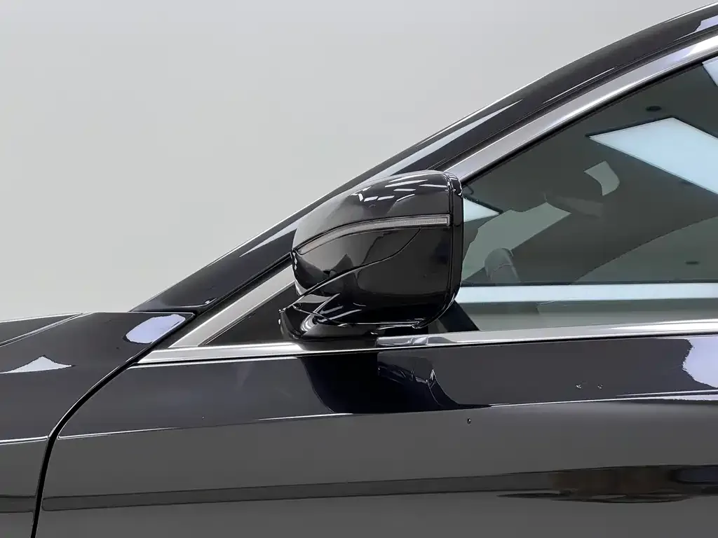 BMW 5 Series 2023 из CN, фото 2