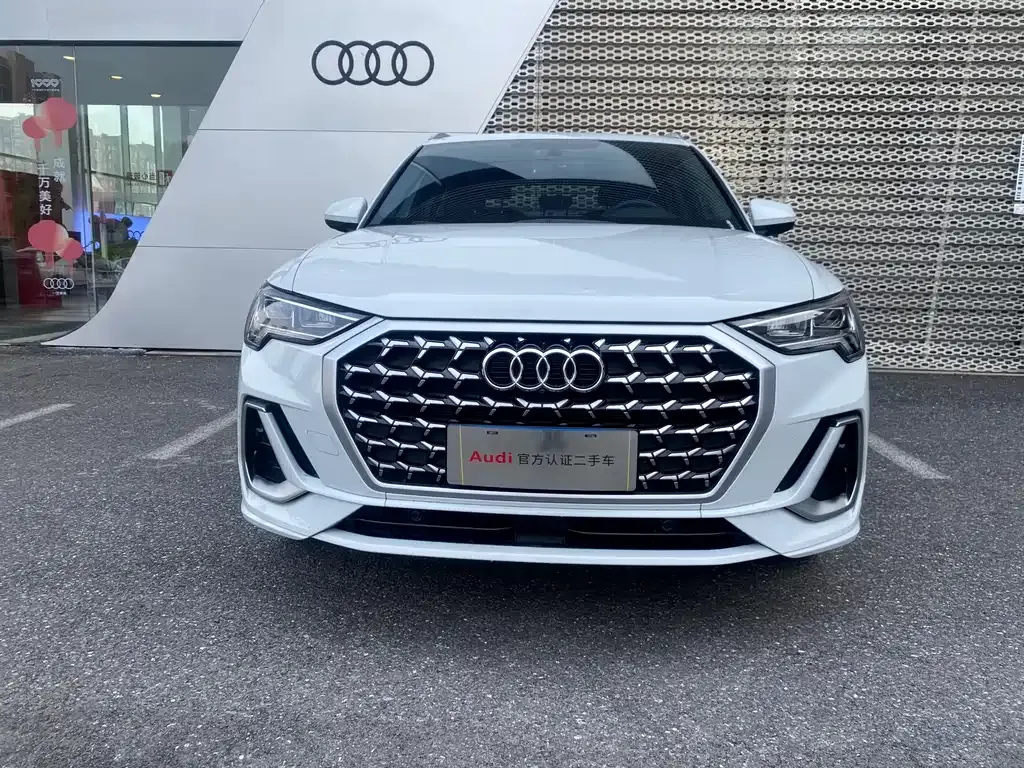 Audi Q3 — фото 9