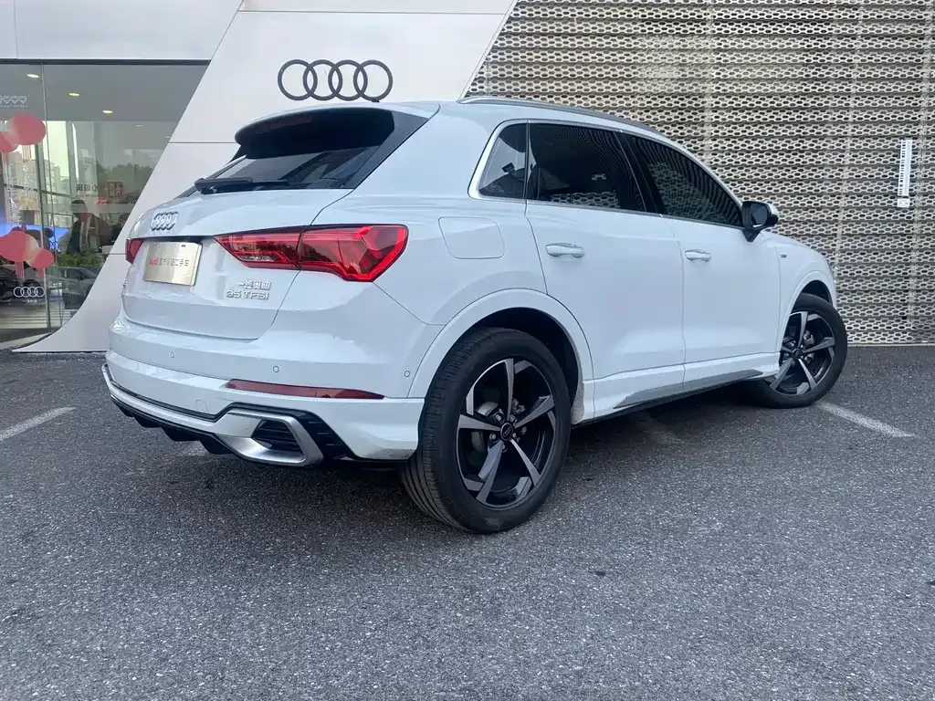 Audi Q3 — фото 5