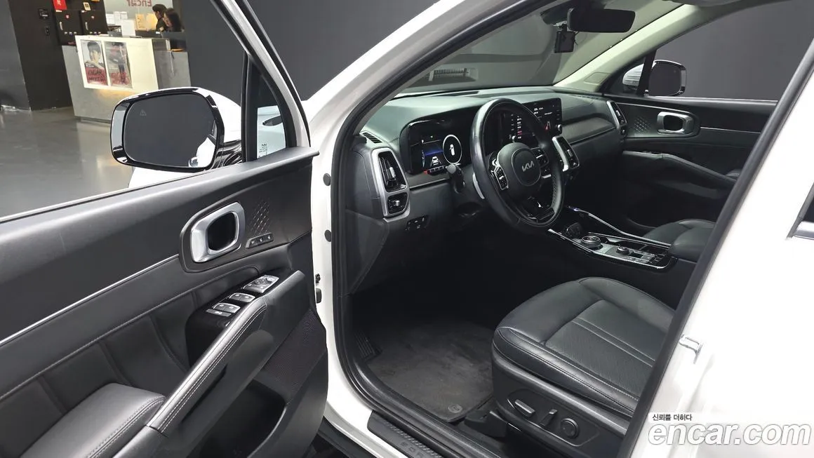 Kia Sorento — фото 8