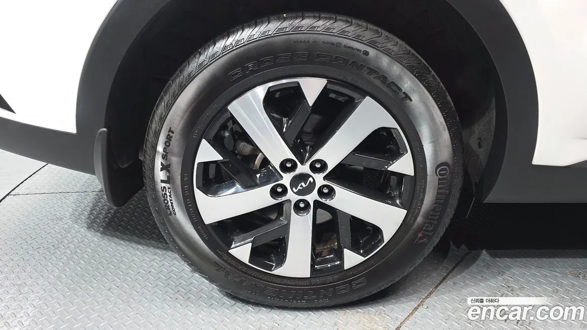 Kia Sorento — фото 10