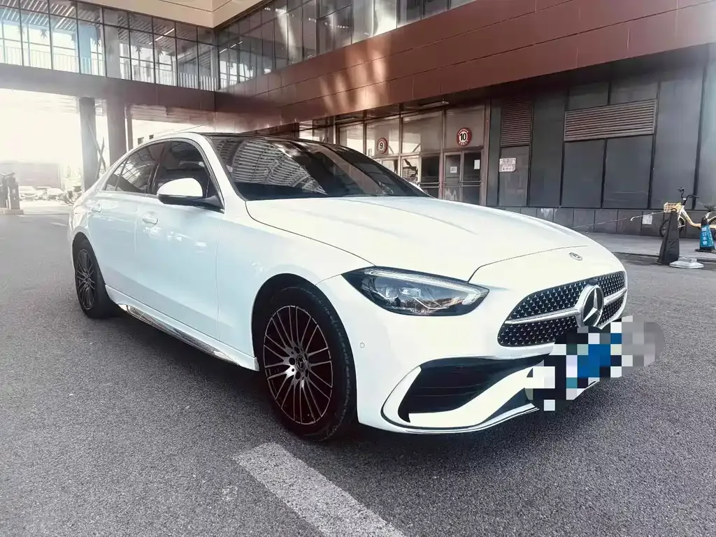 Mercedes-Benz C-Class — фото 1